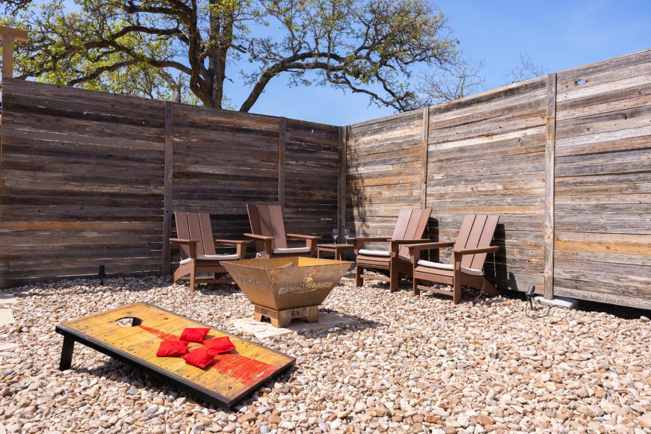 Villa Romantic Tiny Luxury Retreat W Heated Pool, Sauna N Outdoor Shower In Wimberley 10 Acres Exterior foto