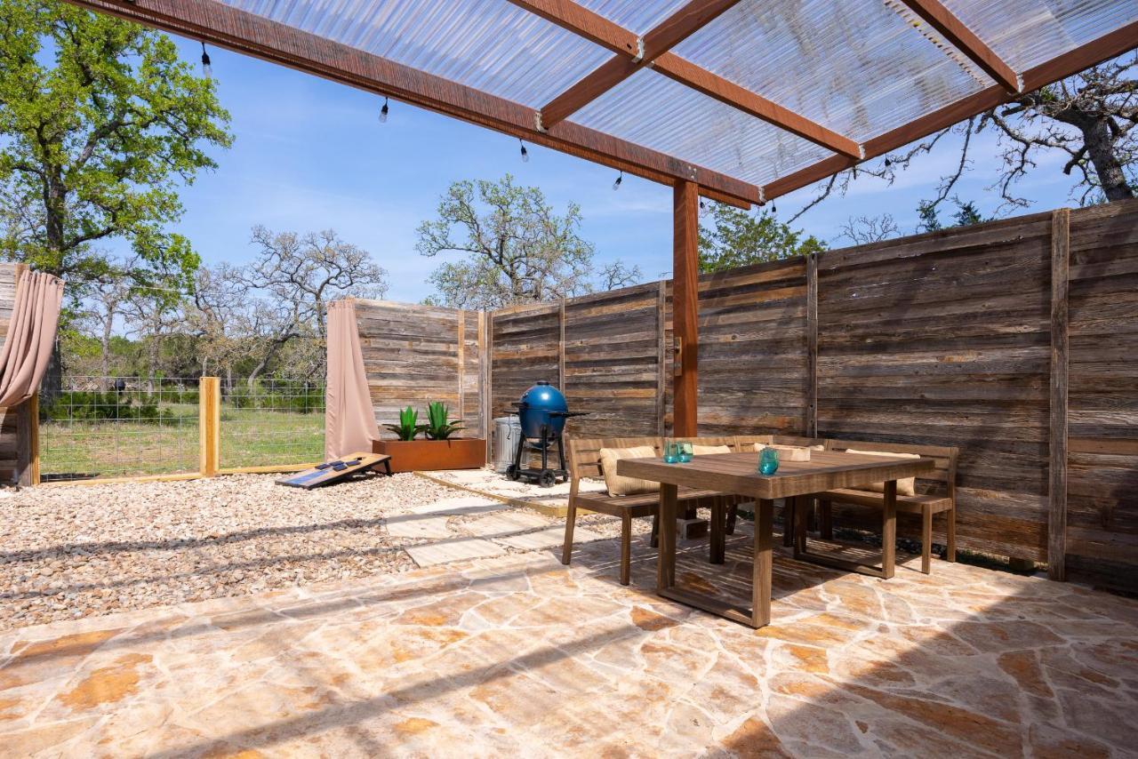 Villa Romantic Tiny Luxury Retreat W Heated Pool, Sauna N Outdoor Shower In Wimberley 10 Acres Exterior foto