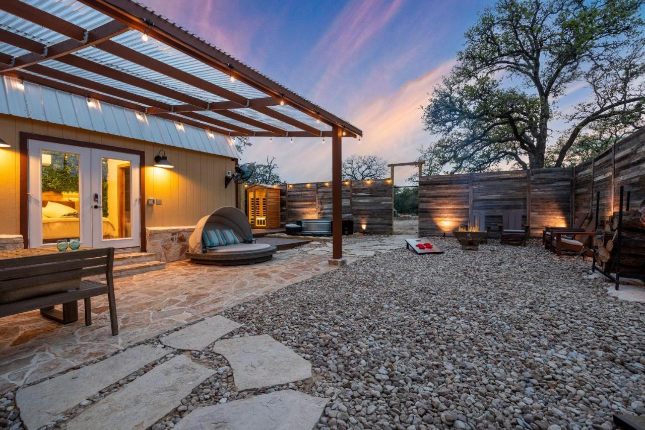 Villa Romantic Tiny Luxury Retreat W Heated Pool, Sauna N Outdoor Shower In Wimberley 10 Acres Exterior foto